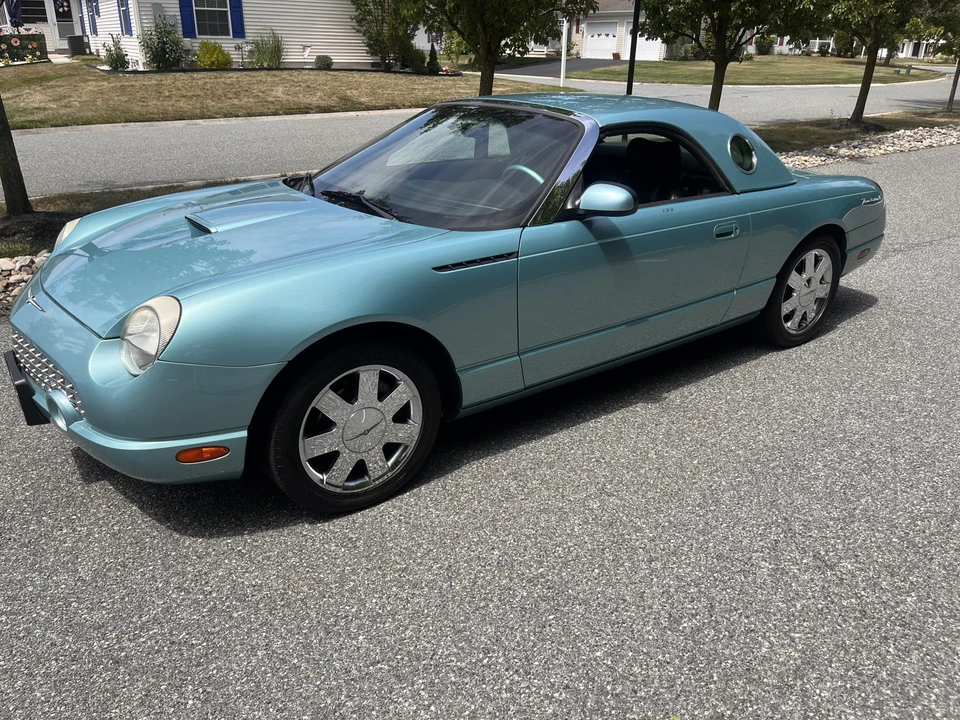2002 Ford Thunderbird 11th Gen - Image 22 of 31