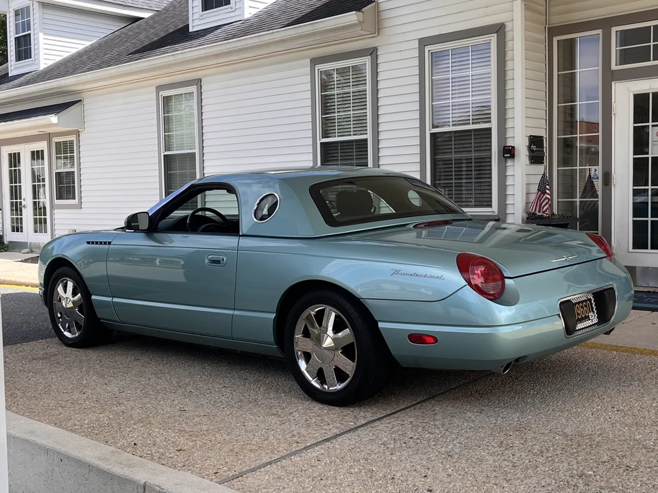 2002 Ford Thunderbird 11th Gen - Image 14 of 31