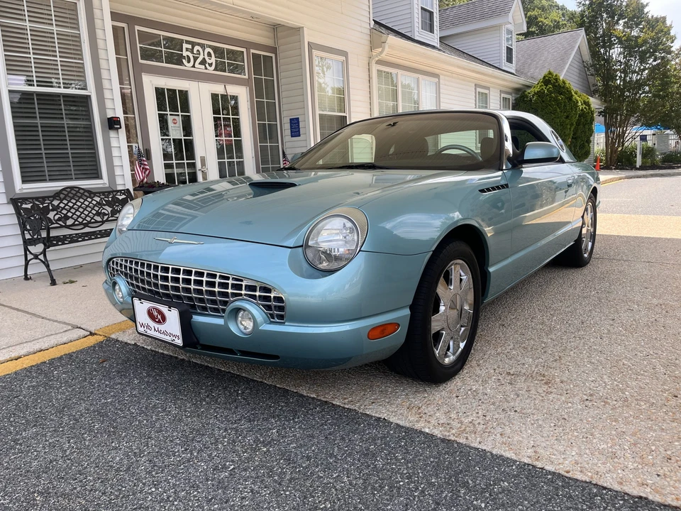 2002 Ford Thunderbird 11th Gen - Image 3 of 31