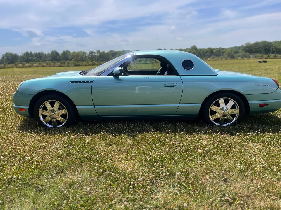 2002 Ford Thunderbird 11th Gen - Image 20 of 31