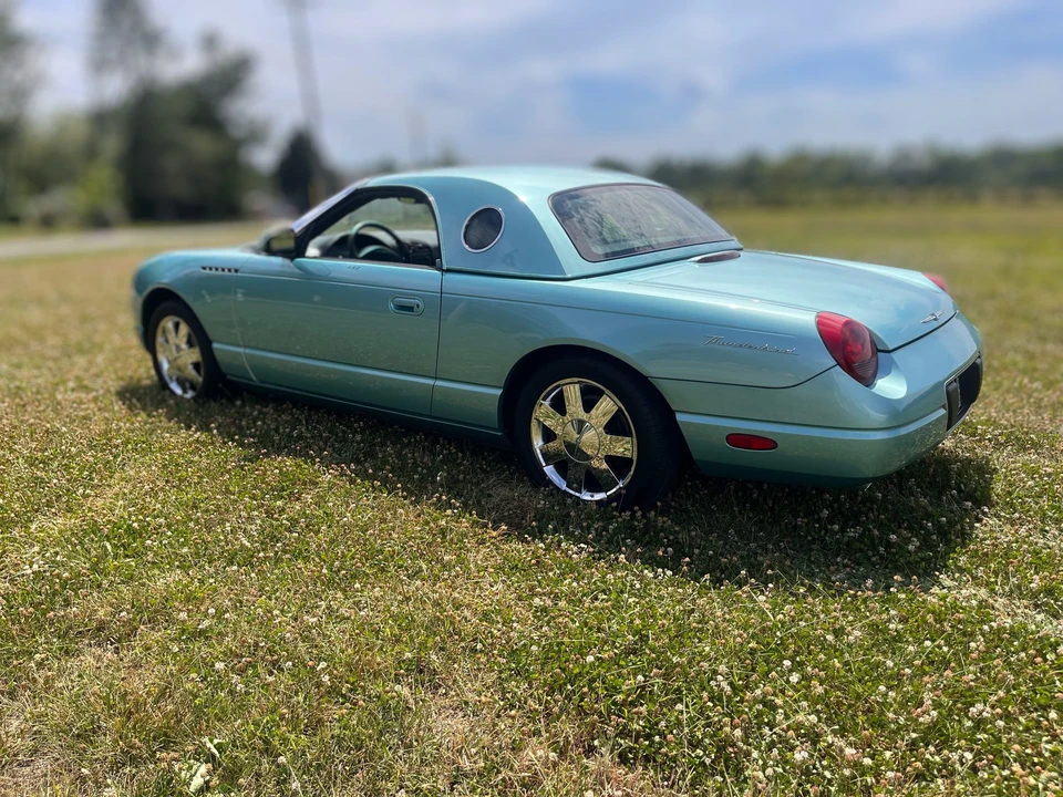 2002 Ford Thunderbird 11th Gen - Image 15 of 31