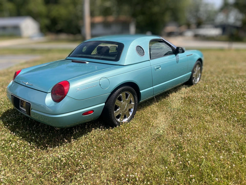 2002 Ford Thunderbird 11th Gen - Image 11 of 31