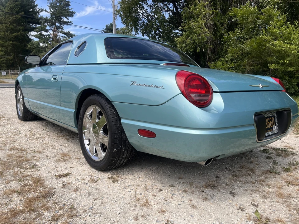 2002 Ford Thunderbird 11th Gen - Image 18 of 31