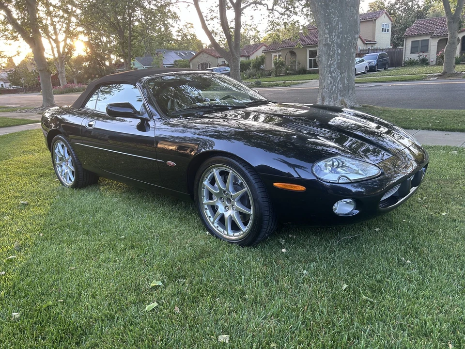 2002 Jaguar X100 XKR - Image 2 of 31