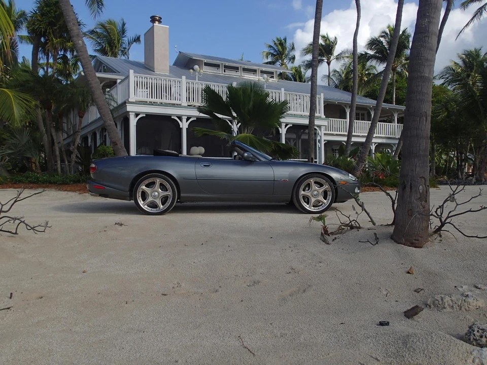 2002 Jaguar X100 XKR - Image 8 of 31