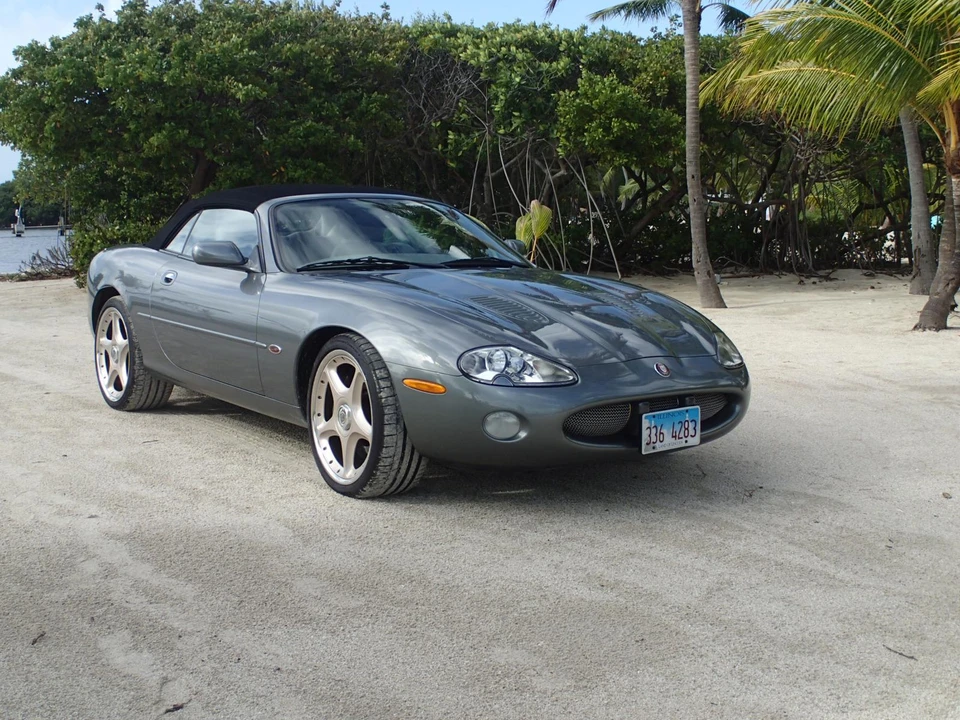 2002 Jaguar X100 XKR - Image 23 of 31