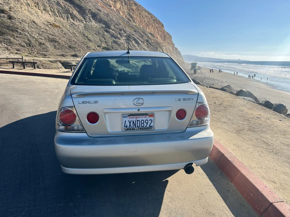 2002 Lexus IS 1st Gen - Image 20 of 31