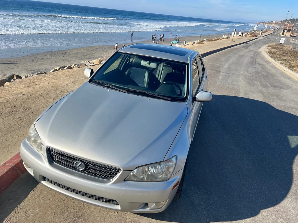 2002 Lexus IS 1st Gen - Image 7 of 31