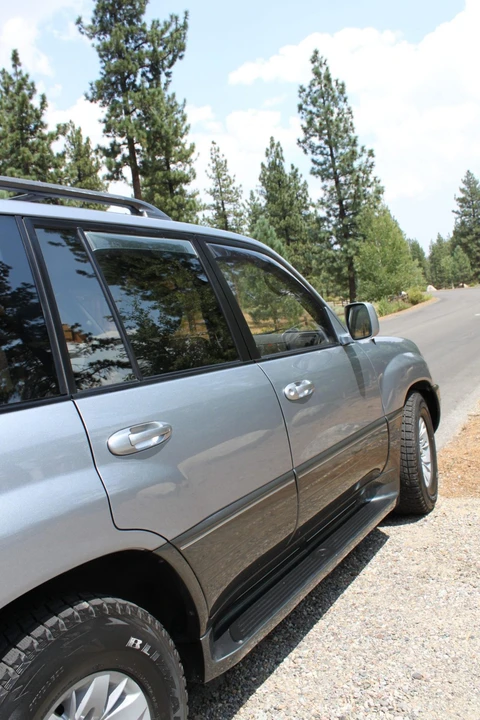2002 Lexus LX 2nd Gen - Image 29 of 31