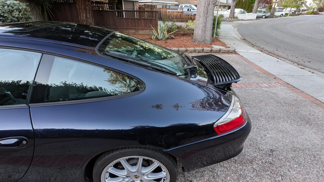 2002 Porsche 996 Carrera - Image 17 of 31