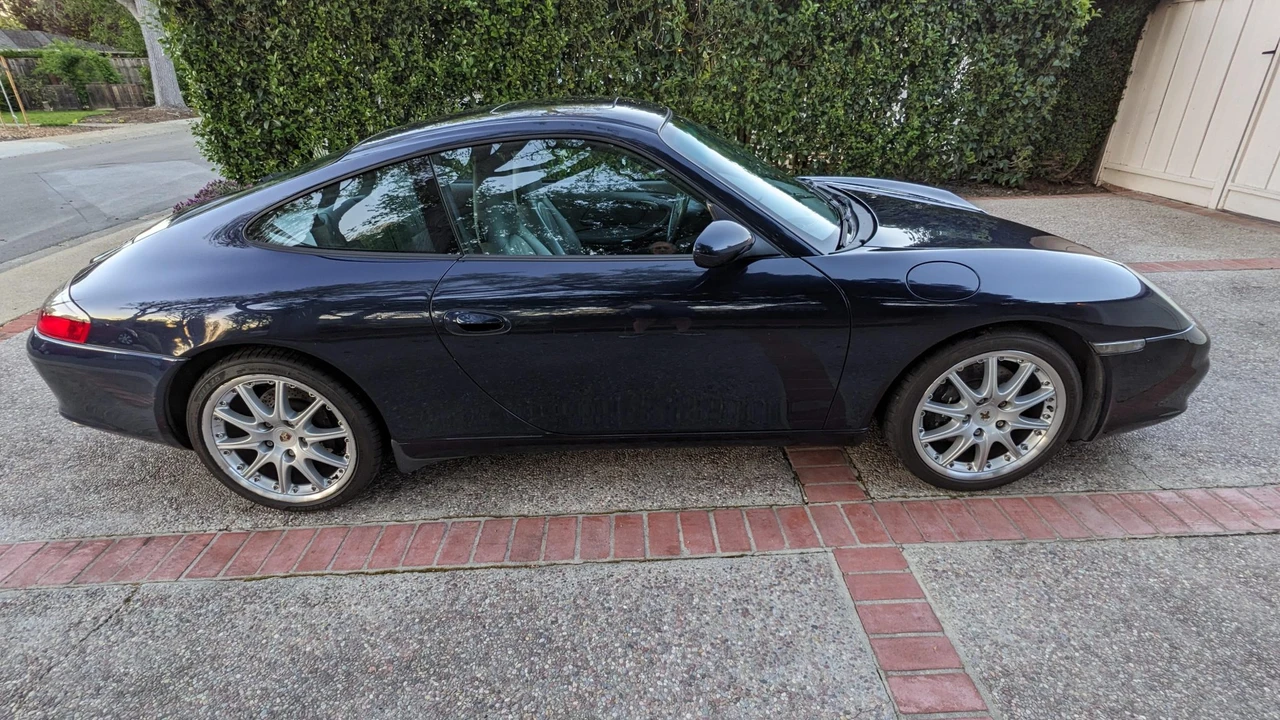 2002 Porsche 996 Carrera - Image 12 of 31