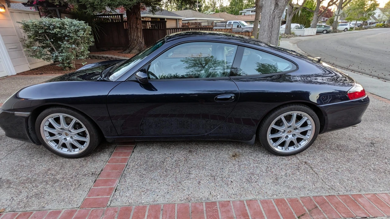 2002 Porsche 996 Carrera - Image 5 of 31