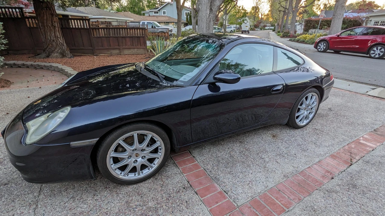 2002 Porsche 996 Carrera - Image 4 of 31