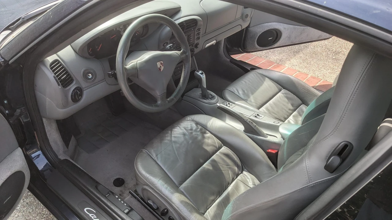 2002 Porsche 996 Carrera - Image 29 of 31