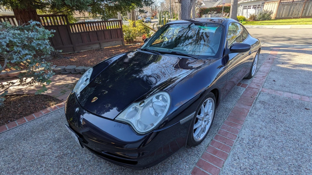 2002 Porsche 996 Carrera - Image 2 of 31