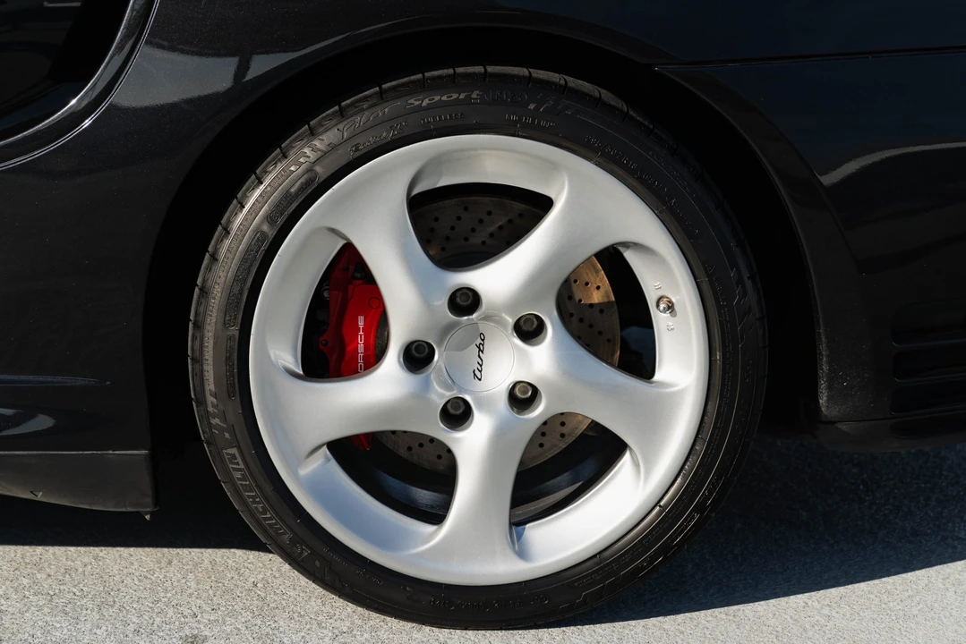 2002 Porsche 996 Turbo - Image 24 of 31