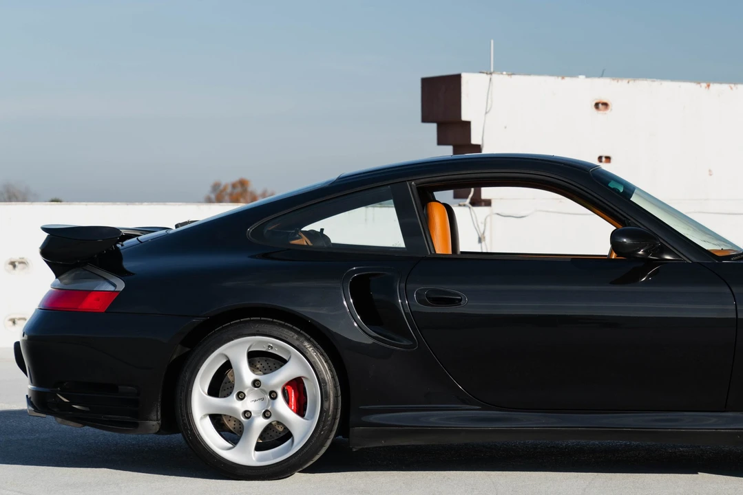 2002 Porsche 996 Turbo - Image 13 of 31
