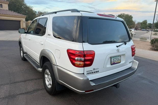 2002 Toyota Sequoia 1st Gen - Image 2 of 8
