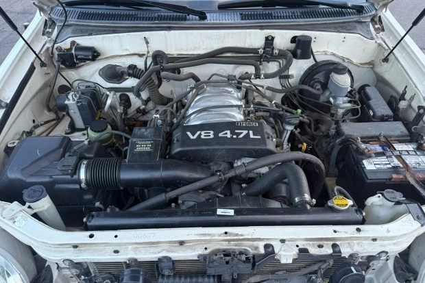 2002 Toyota Sequoia 1st Gen - Image 6 of 8