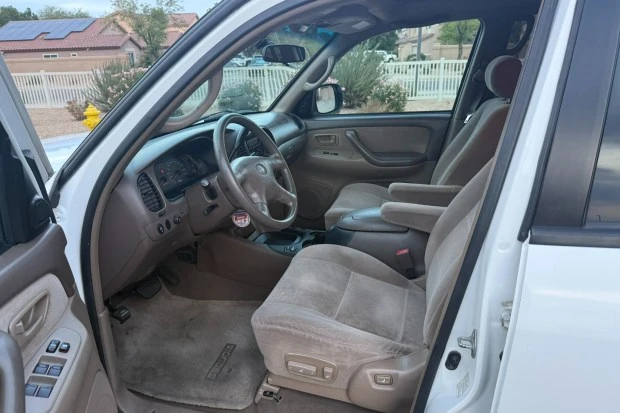 2002 Toyota Sequoia 1st Gen - Image 4 of 8