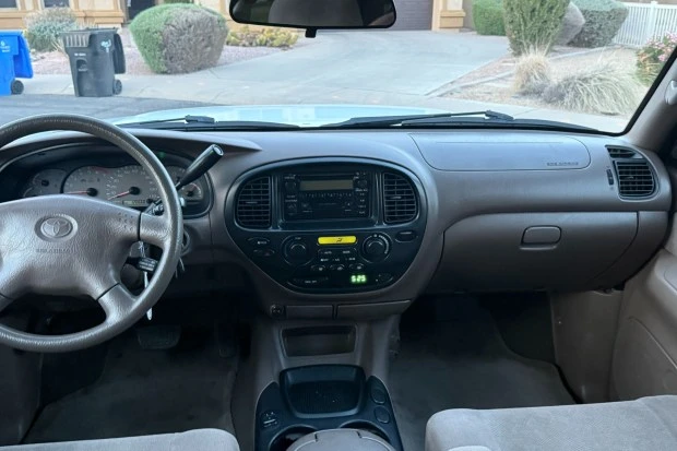 2002 Toyota Sequoia 1st Gen - Image 5 of 8