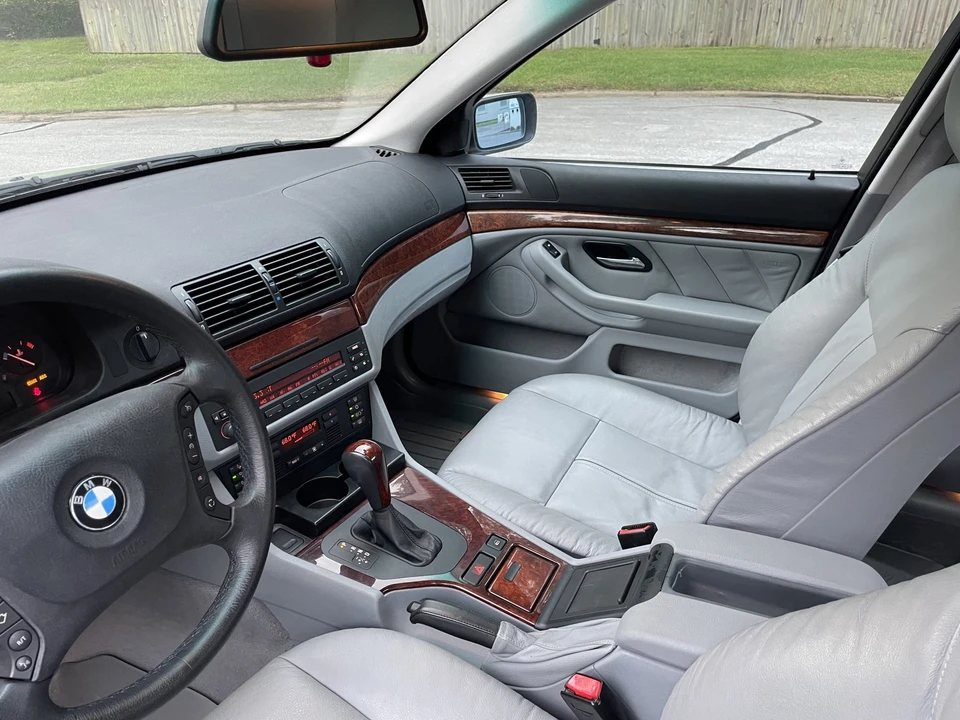 2003 BMW E39 5 Series - Image 28 of 31