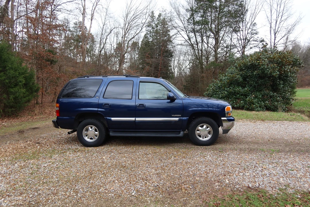 2003 GMC Yukon 2nd Gen - Image 9 of 31