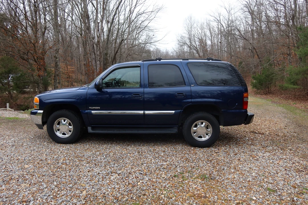 2003 GMC Yukon 2nd Gen - Image 4 of 31
