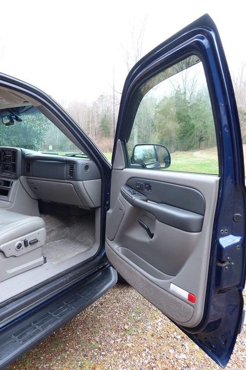 2003 GMC Yukon 2nd Gen - Image 25 of 31