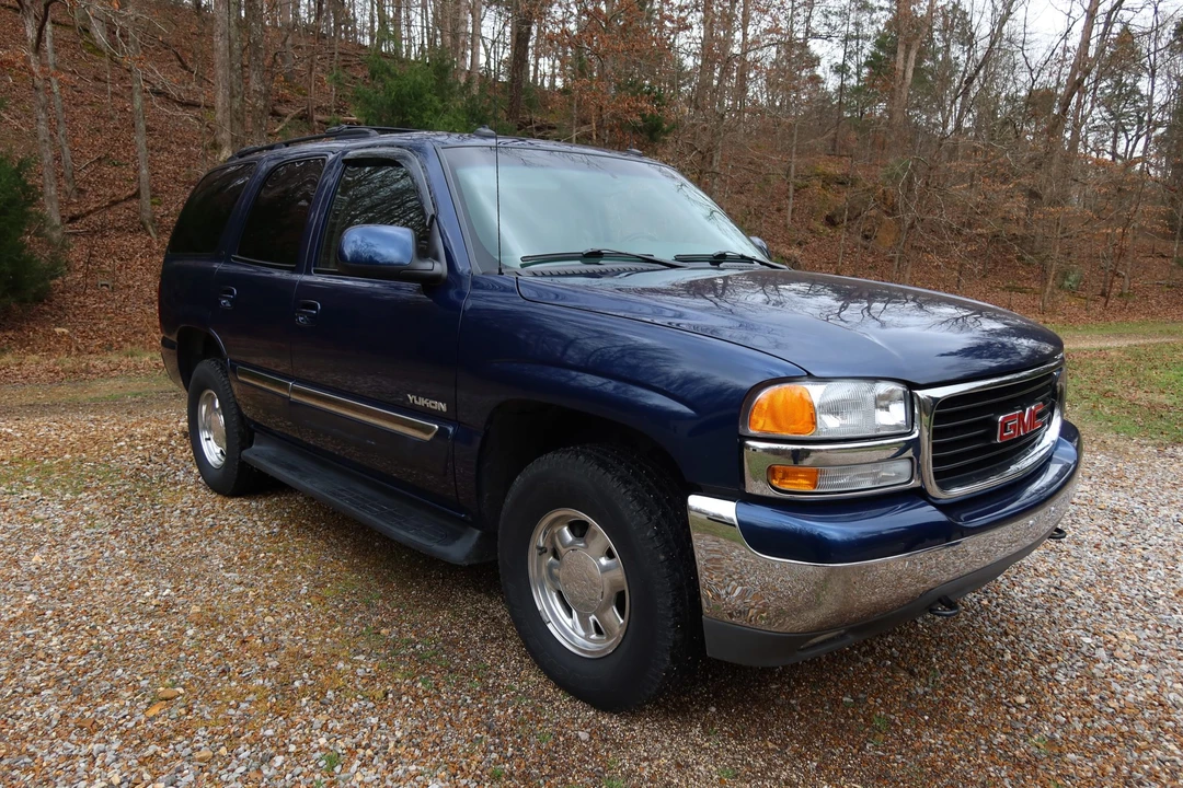 2003 GMC Yukon 2nd Gen - Image 10 of 31