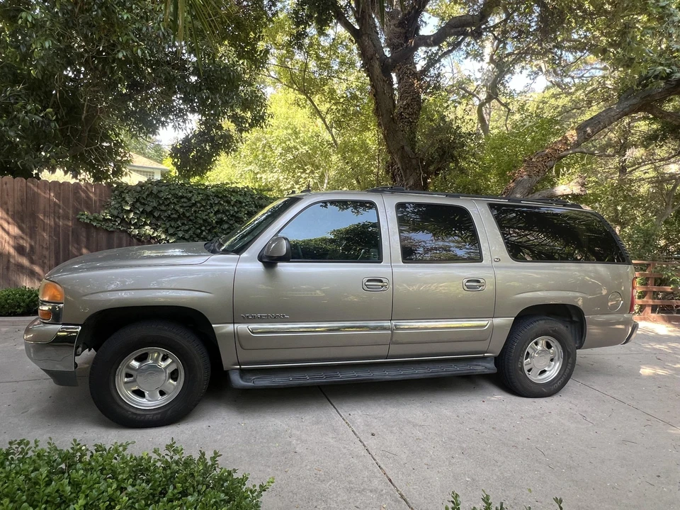 2003 GMC Yukon 2nd Gen - Image 20 of 31