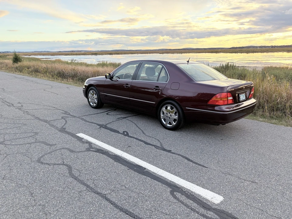 2003 Lexus LS 2nd Gen - Image 12 of 31