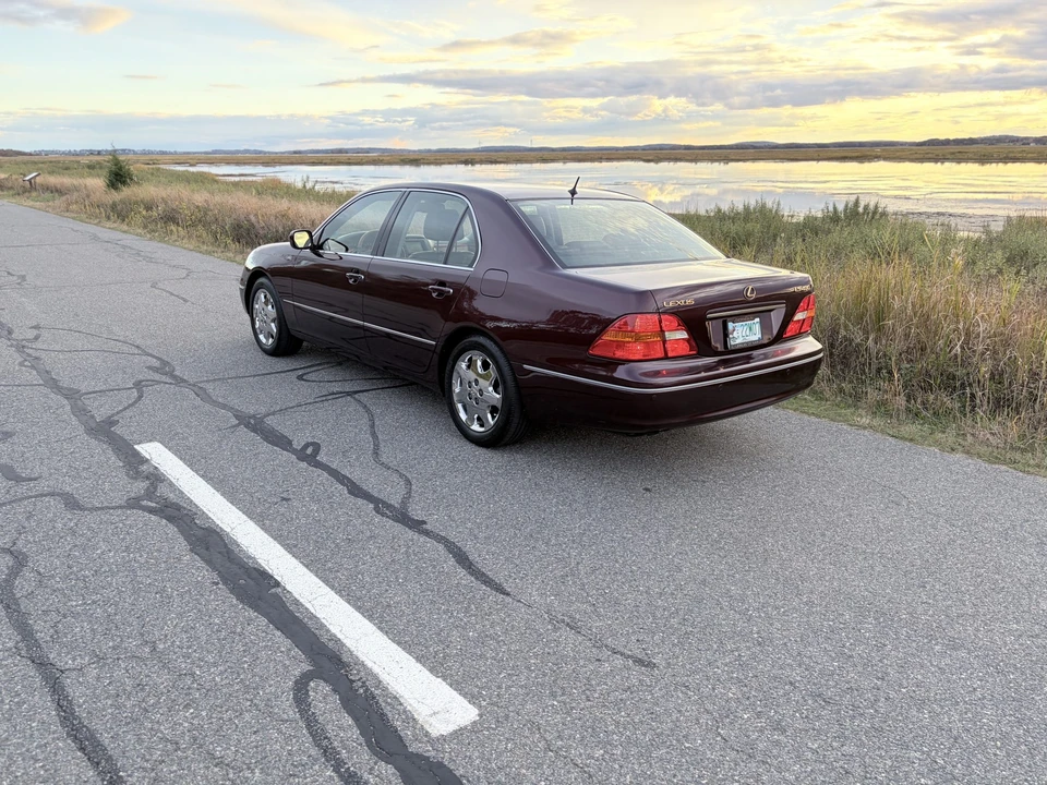 2003 Lexus LS 2nd Gen - Image 13 of 31