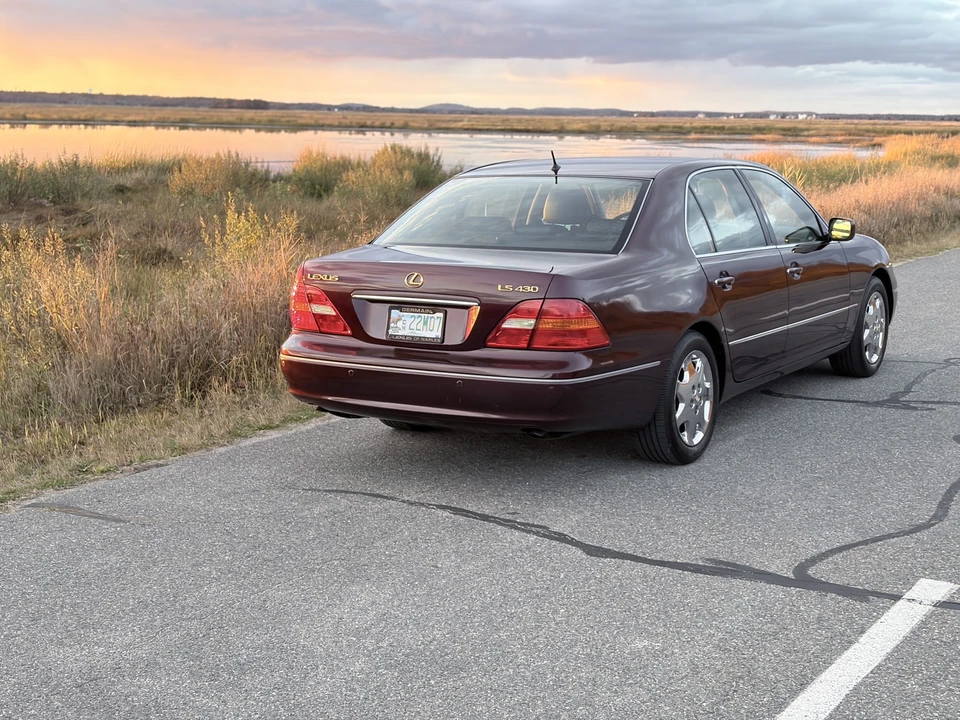 2003 Lexus LS 2nd Gen - Image 18 of 31