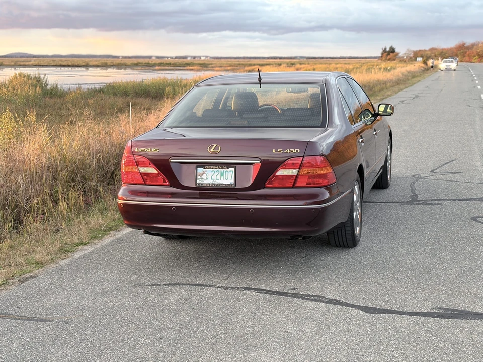 2003 Lexus LS 2nd Gen - Image 17 of 31