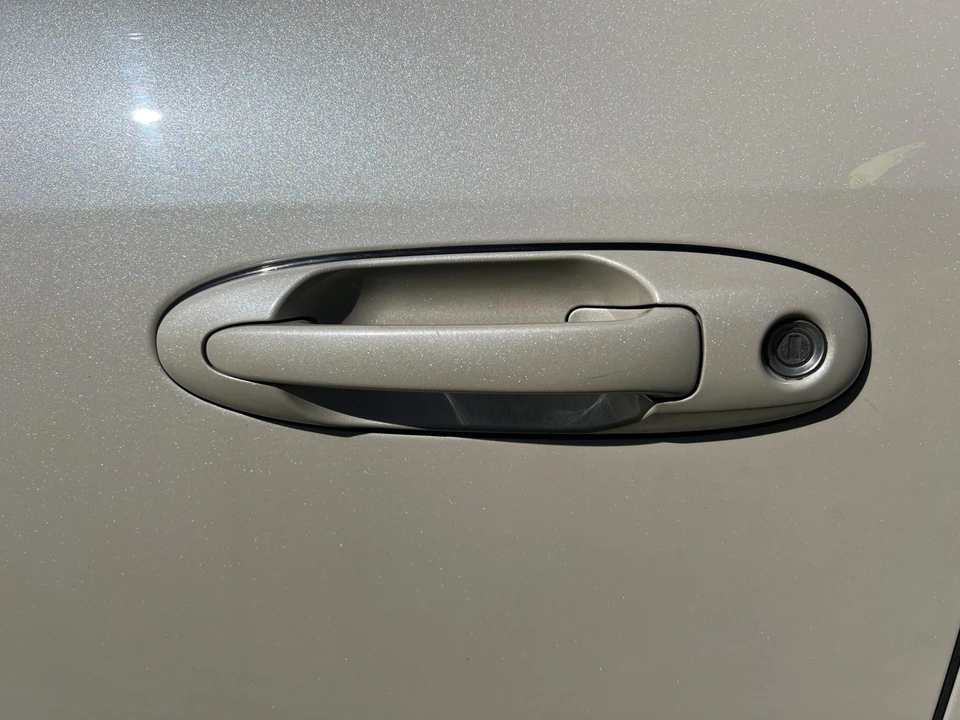 2003 Lexus LX 2nd Gen - Image 15 of 31