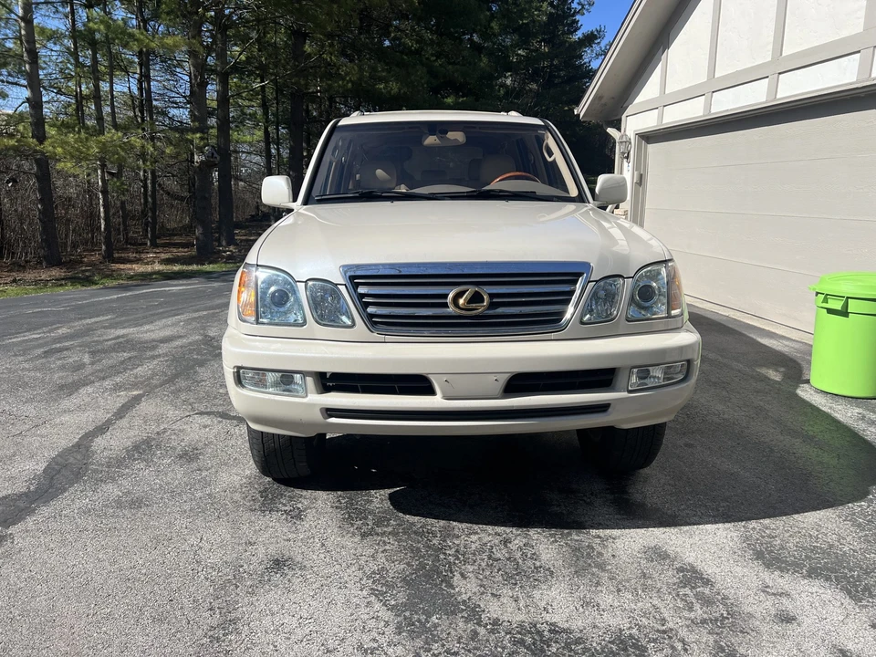 2003 Lexus LX 2nd Gen - Image 8 of 31