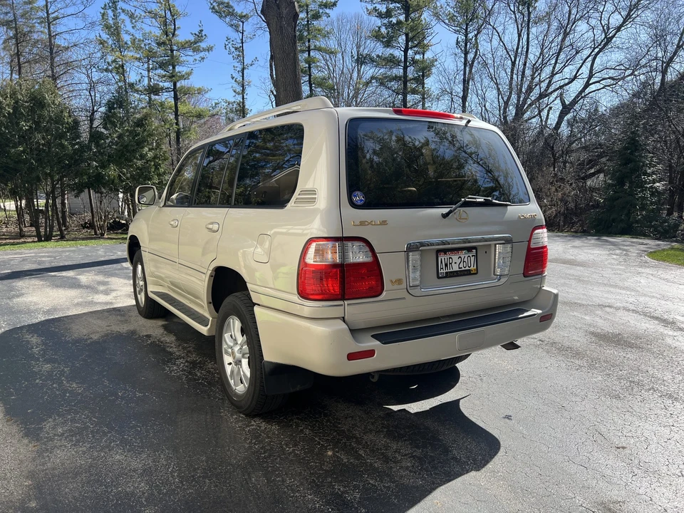 2003 Lexus LX 2nd Gen - Image 3 of 31