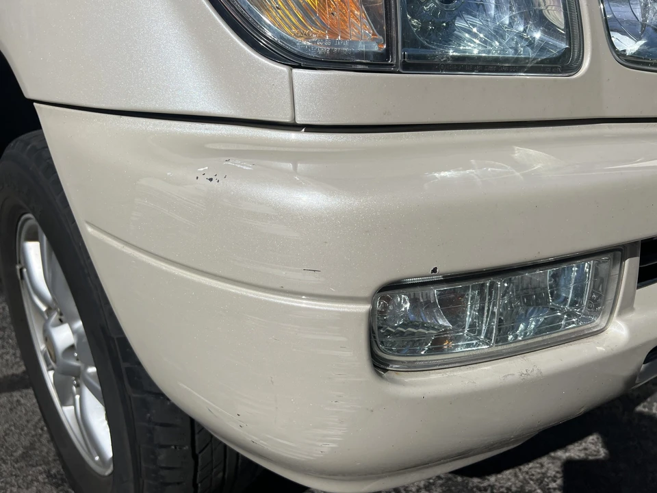 2003 Lexus LX 2nd Gen - Image 19 of 31