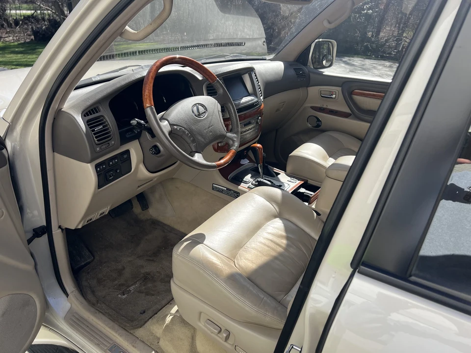 2003 Lexus LX 2nd Gen - Image 31 of 31