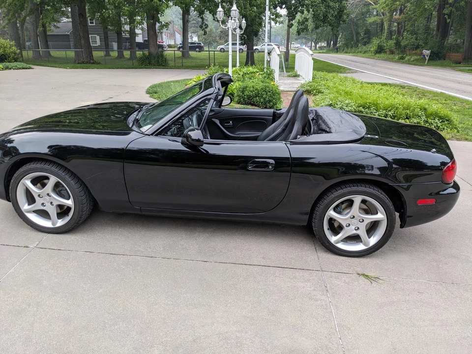 2003 Mazda NB MX-5 Miata - Image 19 of 31