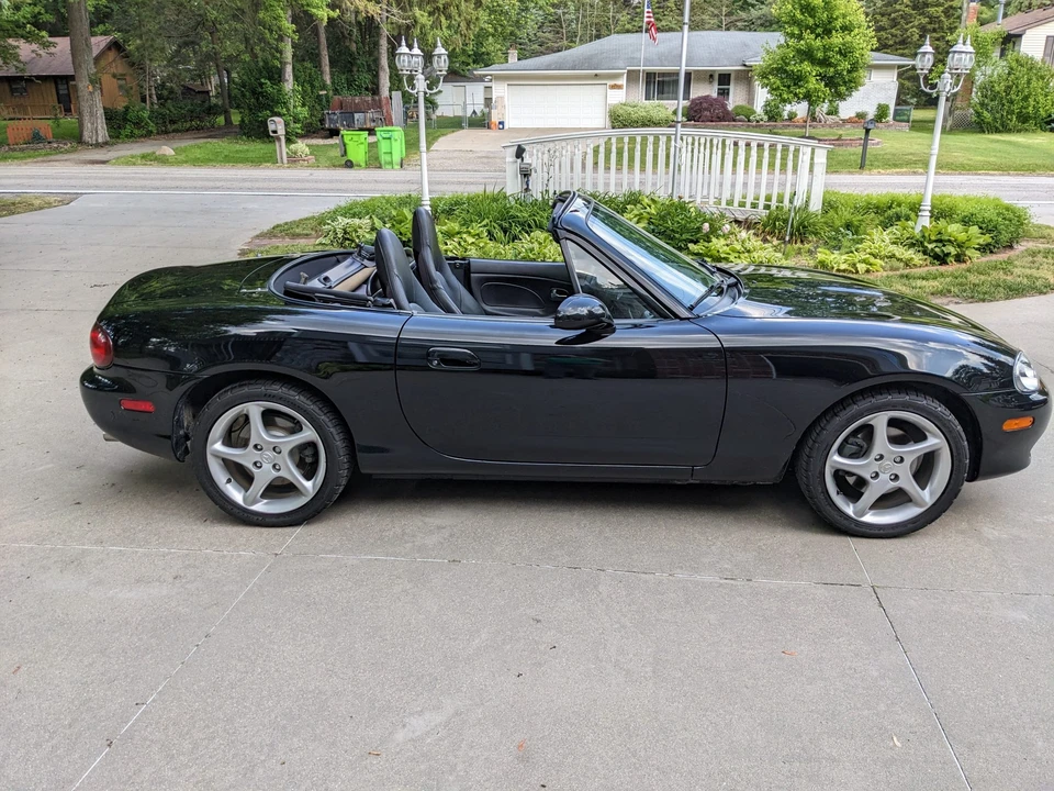 2003 Mazda NB MX-5 Miata - Image 7 of 31