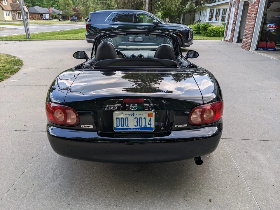 2003 Mazda NB MX-5 Miata - Image 5 of 31