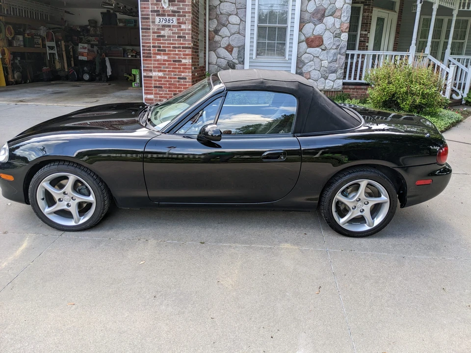 2003 Mazda NB MX-5 Miata - Image 11 of 31