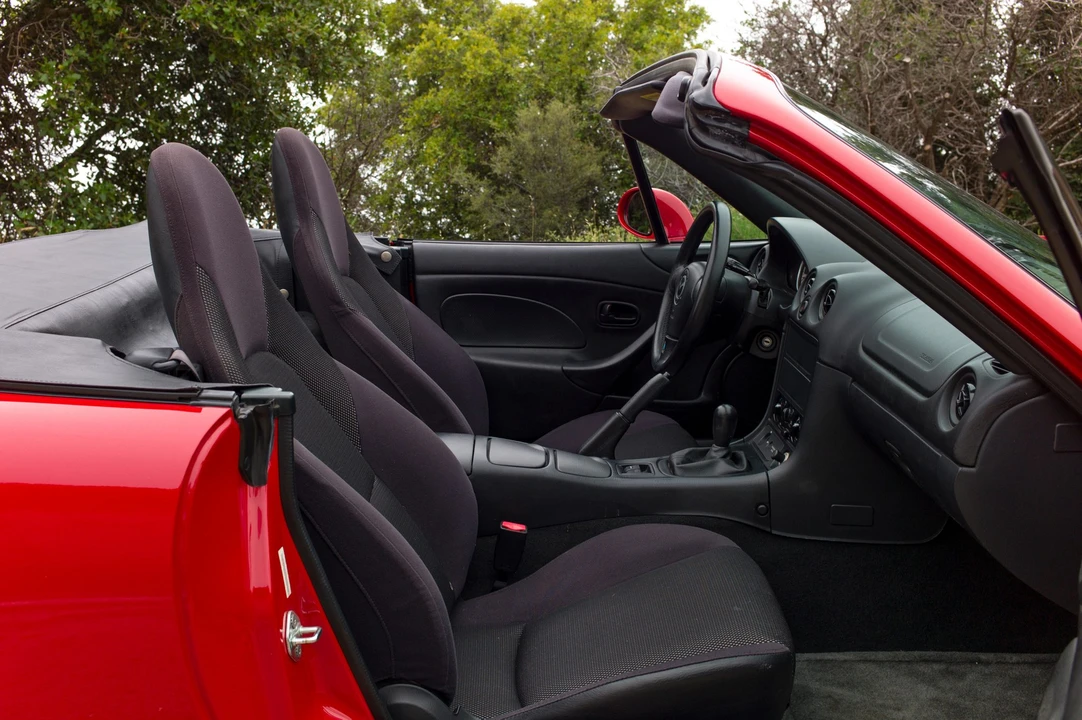 2003 Mazda NB MX-5 Miata - Image 28 of 31