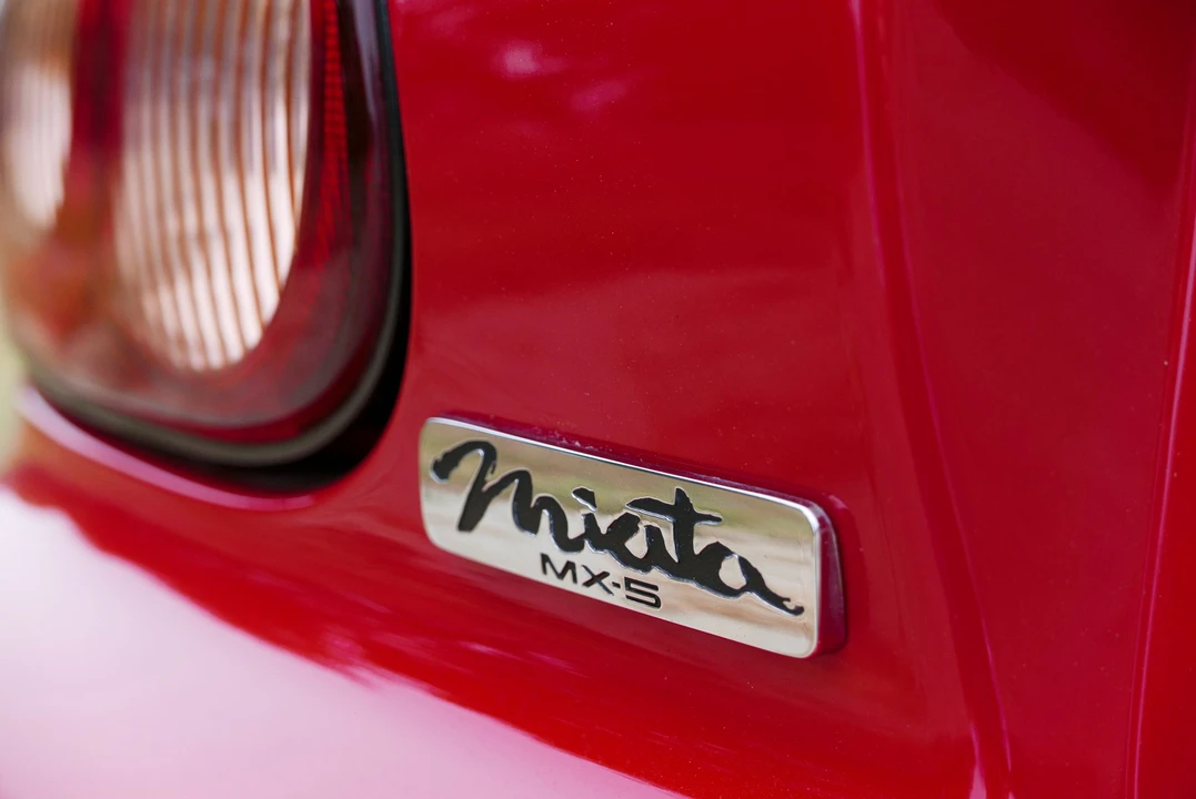 2003 Mazda NB MX-5 Miata - Image 18 of 31