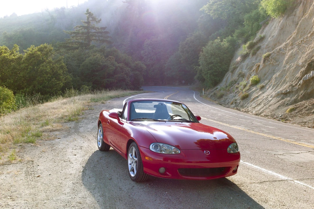 2003 Mazda NB MX-5 Miata - Image 2 of 31