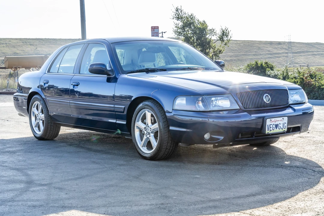2003 Mercury Marauder - Image 2 of 31