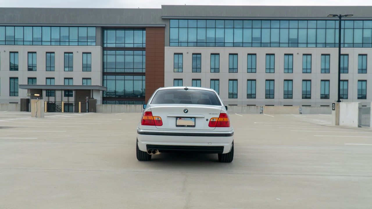 2004 BMW E46 330i & 330Ci - Image 10 of 31