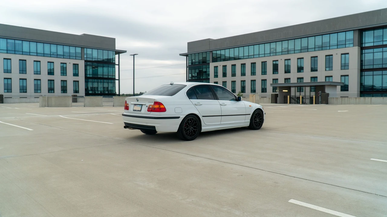 2004 BMW E46 330i & 330Ci - Image 31 of 31